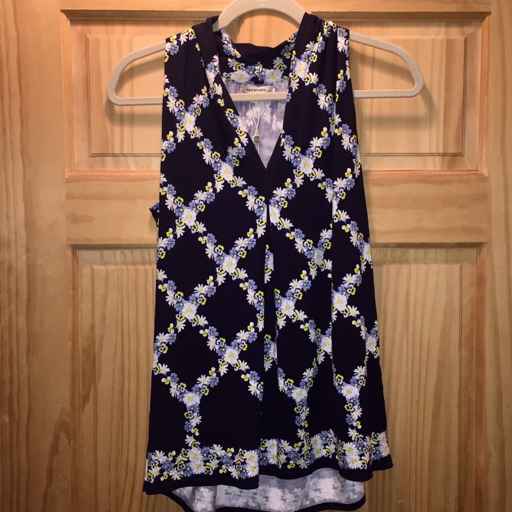 Max Studio flowy tank top